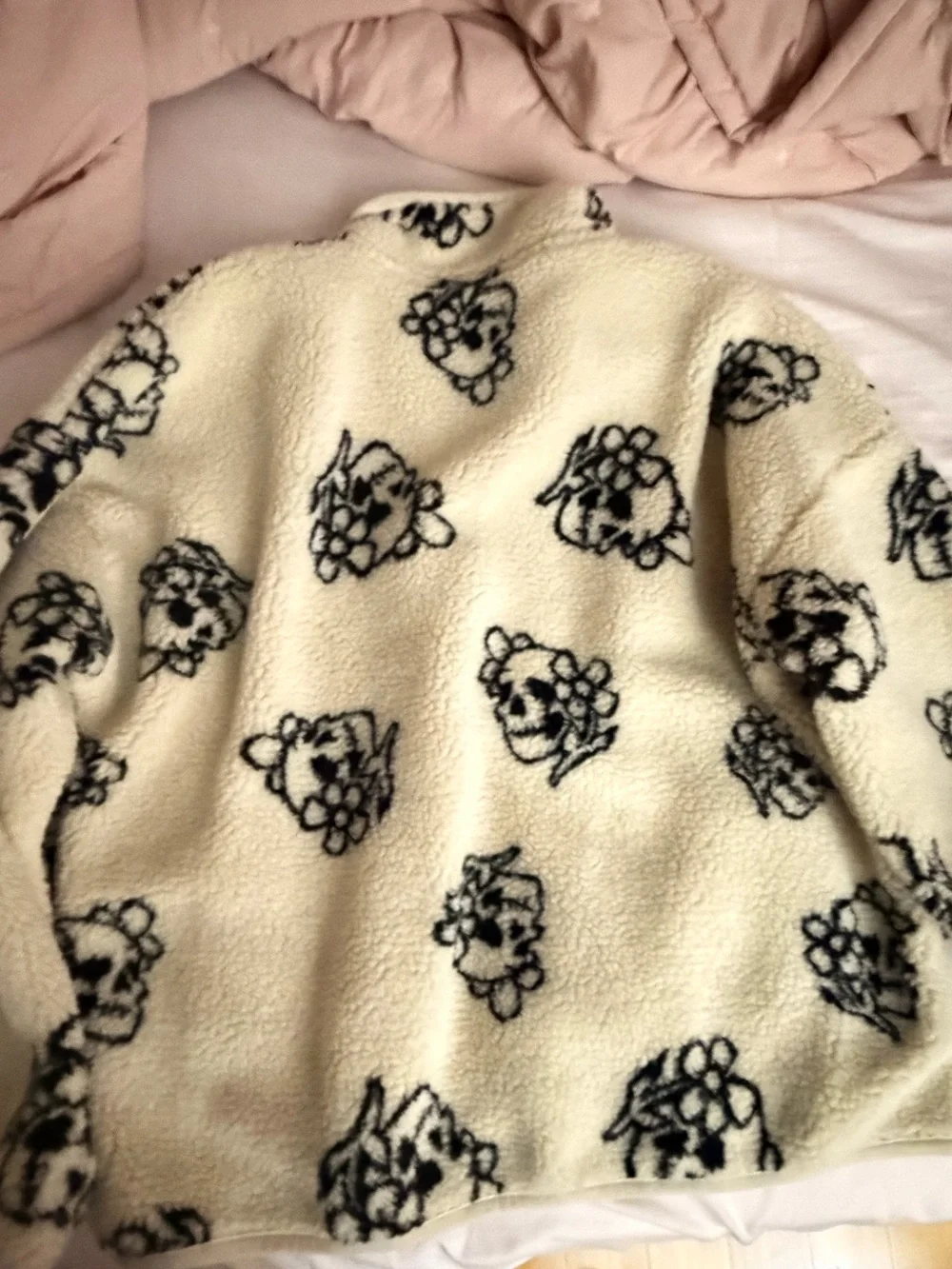 Broken Promises Cream Sherpa Zip-Up Jacket with Black Floral Print - Picture 4 of 4